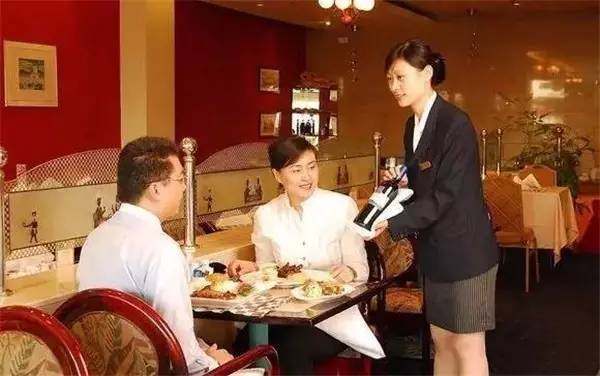 一位90后女服務員的內心獨白 餐飲服務，真的沒前途嗎？